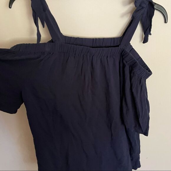 Juicy Couture Cold Shoulder Bow Top - Picture 3 of 5